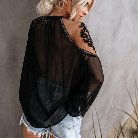 1 LEFT‼️Amelia Lace Peasant Blouse-Black - Picture 5 of 8